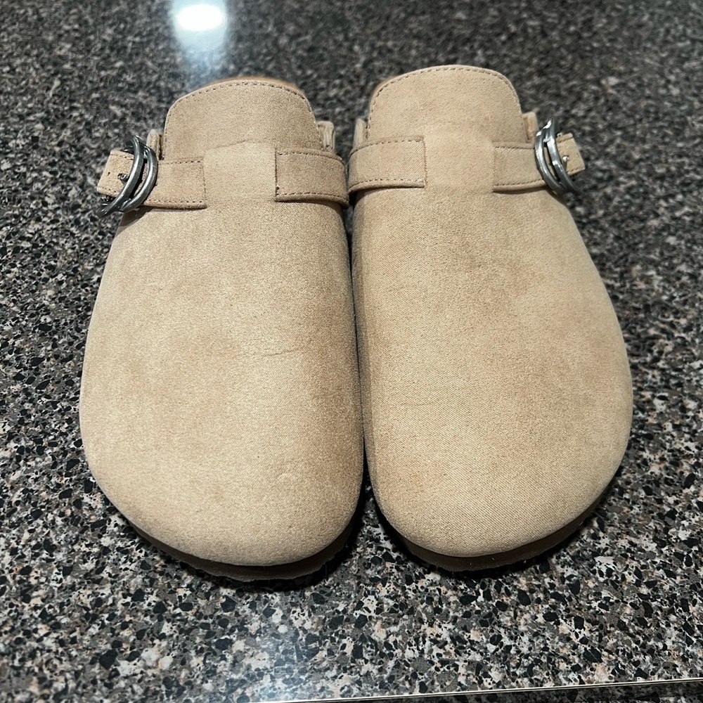 Clogs
